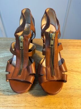 Unisa Brown Leather Front-Zip Heeled Sandals